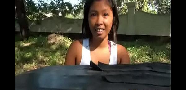  Dark-skinned Filipina girl Trixie picked up by foreigner driving Trike himself